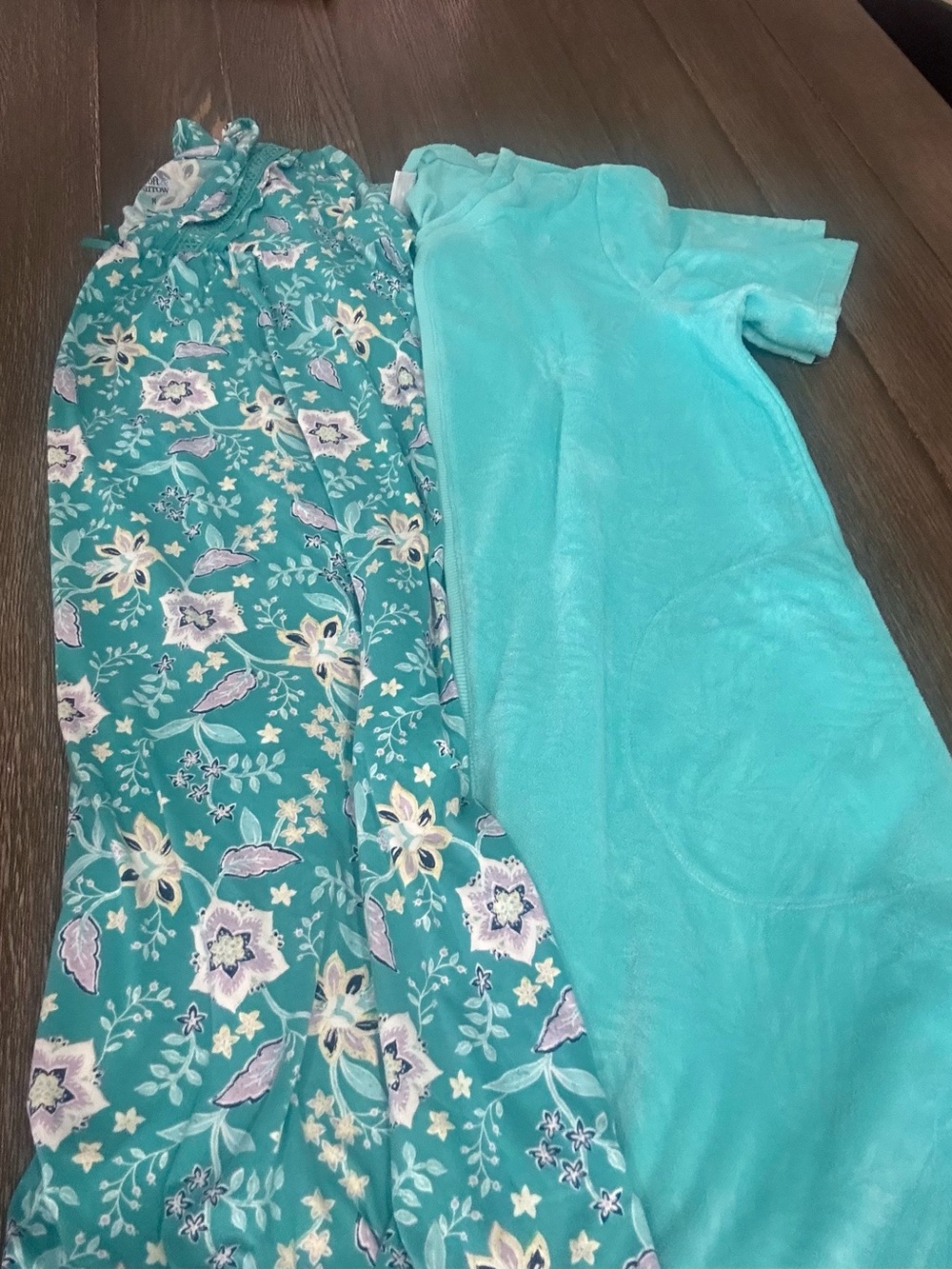 Women nightgown size medium